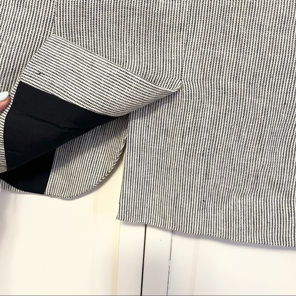 EUC French Connection Linen Women’s Striped Navy Blue Blazer - Picture 7 of 8